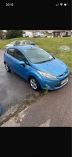 2009 - Ford Fiesta Manual