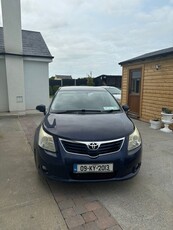 2009 - Toyota Avensis ---