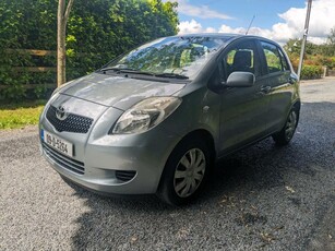 2009 - Toyota Yaris Manual