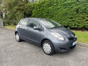 2009 - Toyota Yaris Manual