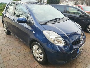 2009 - Toyota Yaris Manual