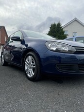 2009 - Volkswagen Golf ---