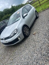 2009 - Volkswagen Golf ---