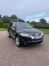 2009 - Volkswagen Touareg ---