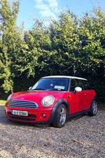 2010 - Mini Cooper ---