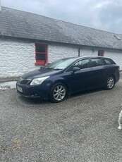 2010 - Toyota Avensis ---