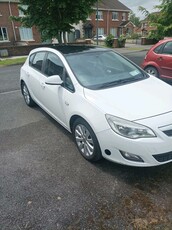 2010 - Vauxhall Astra ---