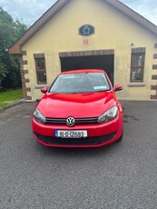 2010 - Volkswagen Golf ---