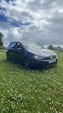 2010 - Volkswagen Golf ---