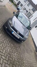 2010 - Volkswagen Golf ---