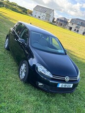 2010 - Volkswagen Golf ---