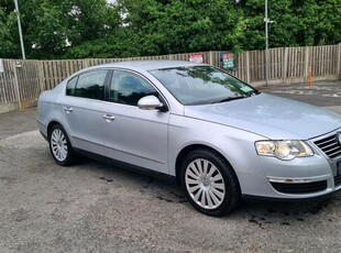 2010 - Volkswagen Passat ---