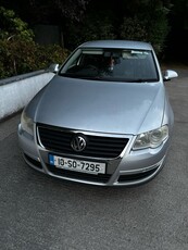 2010 - Volkswagen Passat ---