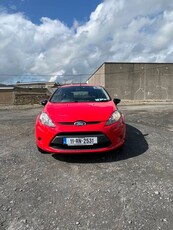 2011 - Ford Fiesta Manual