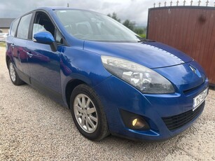 2011 - Renault Grand Scenic Manual