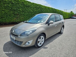 2011 - Renault Grand Scenic Manual