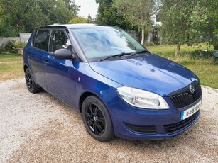 2011 - Skoda Fabia Manual