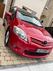 2011 - Toyota Auris Manual