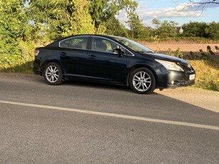 2011 - Toyota Avensis Manual