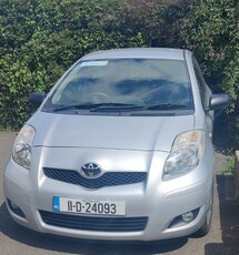 2011 - Toyota Yaris Manual