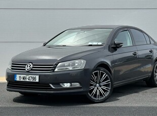 2011 - Volkswagen Passat Manual