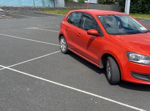 2011 - Volkswagen Polo Manual