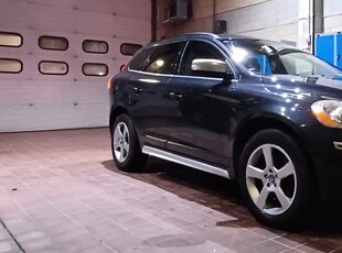 2011 - Volvo XC60 Manual