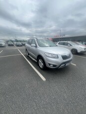 2012 - Hyundai Santa Fe Manual