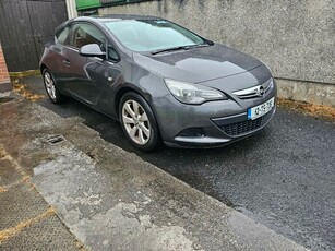 2012 - Opel Astra Manual