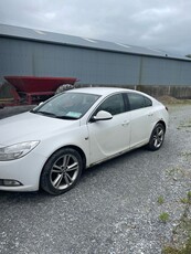 2012 - Opel Insignia Manual