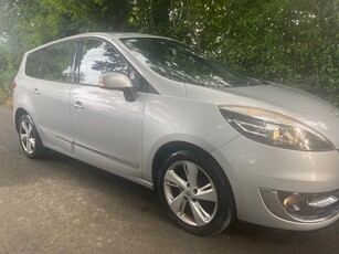 2012 - Renault Grand Scenic Manual