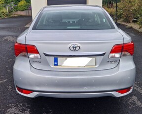 2012 - Toyota Avensis Manual