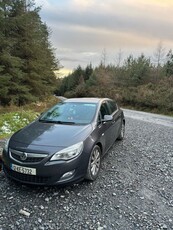 2012 - Vauxhall Astra ---