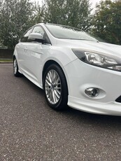 2013 - Ford Focus Manual