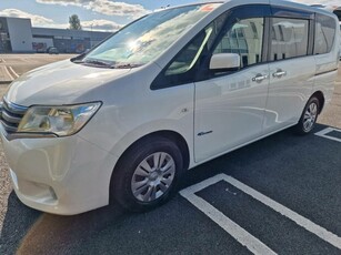 2013 - Nissan Serena ---