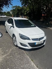 2013 - Opel Astra Manual