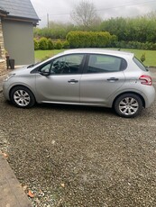 2013 - Peugeot 208 Manual