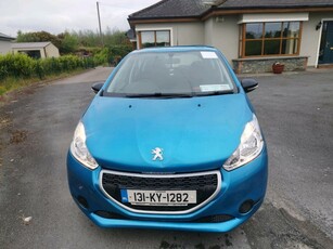 2013 - Peugeot 208 Manual