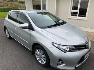 2013 - Toyota Auris Automatic