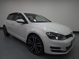 2013 - Volkswagen Golf Manual