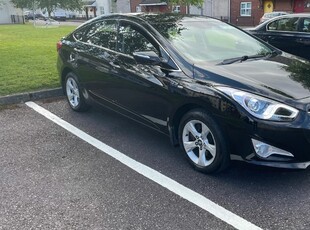 2014 - Hyundai i40 Manual