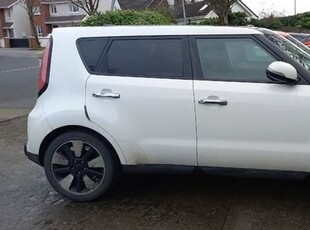 2014 - Kia Soul Manual