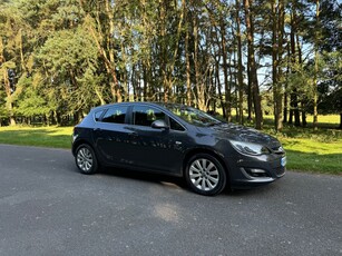 2014 - Opel Astra Manual