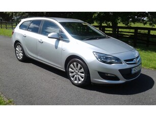 2014 - Vauxhall Astra Manual