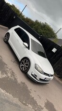 2014 - Volkswagen Golf Automatic