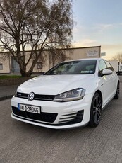 2014 - Volkswagen Golf Manual