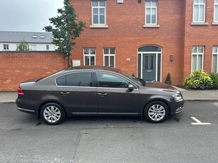 2014 - Volkswagen Passat Manual