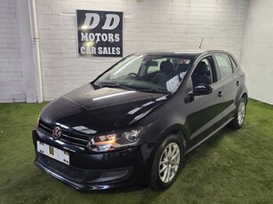 2014 - Volkswagen Polo Automatic