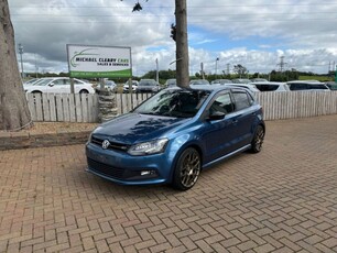 2014 - Volkswagen Polo Automatic