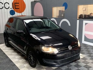 2014 - Volkswagen Polo Automatic